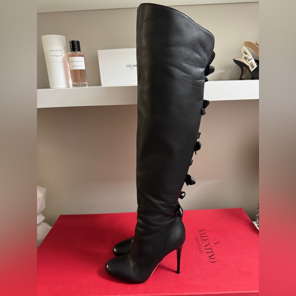 Valentino Garavani Over Knee Black Leather Heel Boots with Bows 37.5